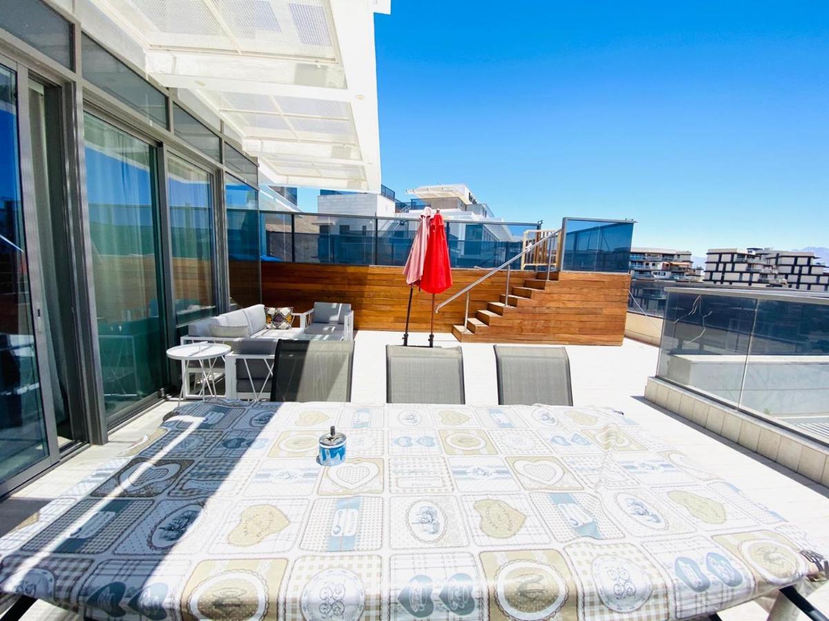 Апартаменты Stunning Penthouse With Sea Views And Private Heated Pool Эйлат Экстерьер фото